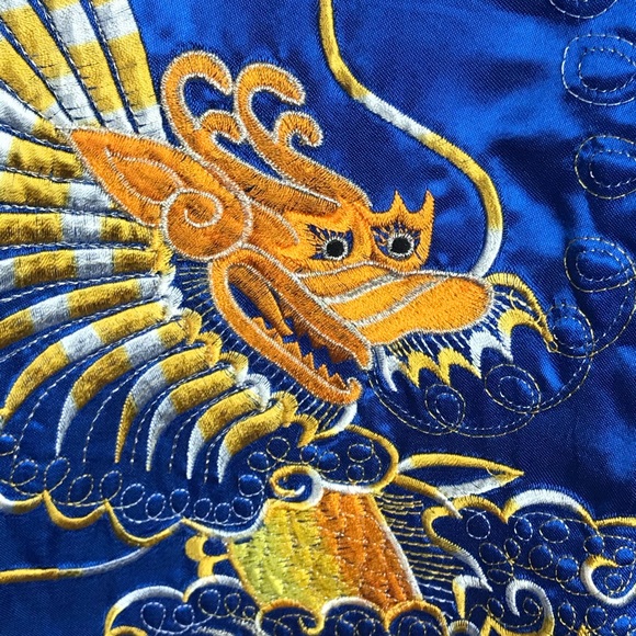 GORGEOUS UNISEX REVERSIBLE SATIN ROBE NWOT - Picture 6 of 10